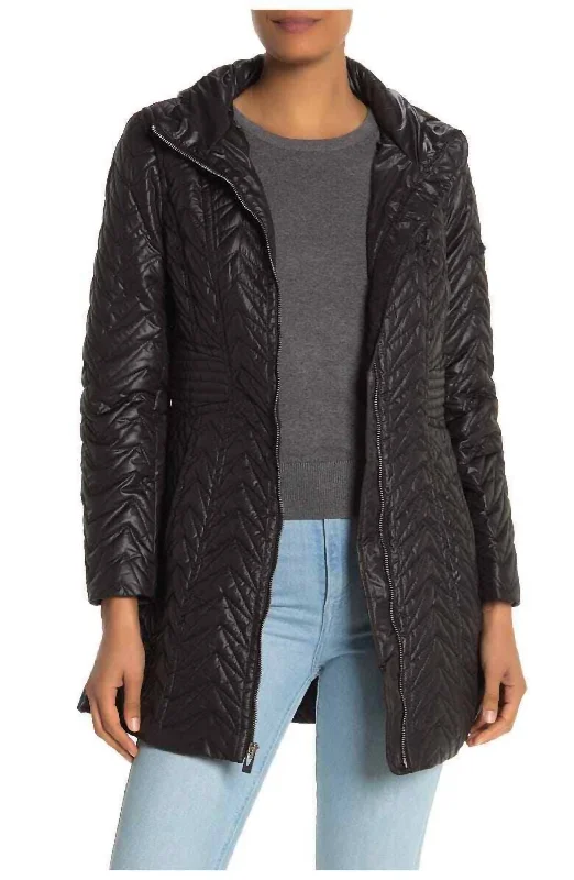 Women's Versatile Apparel Zigzag Quilted Mid-Length Detachable Hood Puffer Jacket In Black