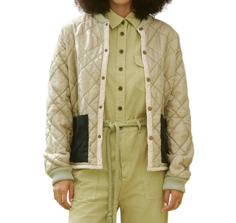 Women's Professional Garments Reversible Patch Pocket Puffer Jacket In Pale Army W/ Cream Blush