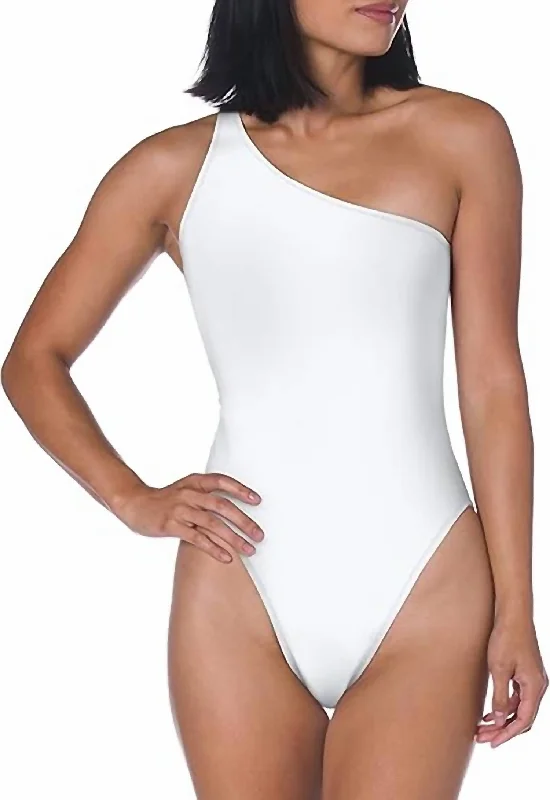 Casual Attire For Women One Shoulder Mio Swimsuit In White