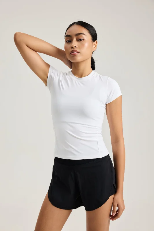 Women's Sporty Clothes Like A Hug Tee in Yoghurt